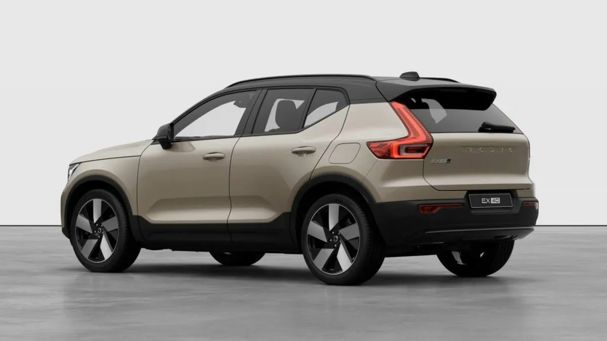 Volvo EX40 Ultra Twin Motor All Wheel Drive / Sand - Image 3