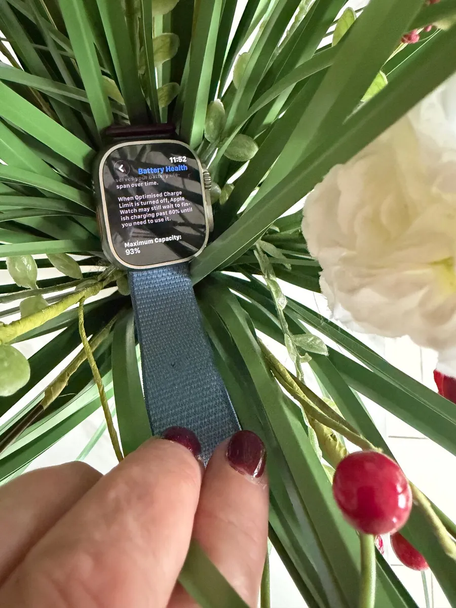 Apple Watch Ultra 2 - Image 2