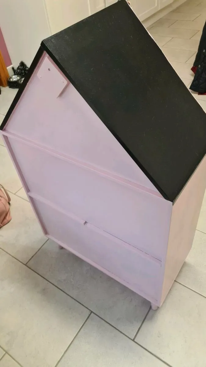 Doll house /bookcase - Image 2