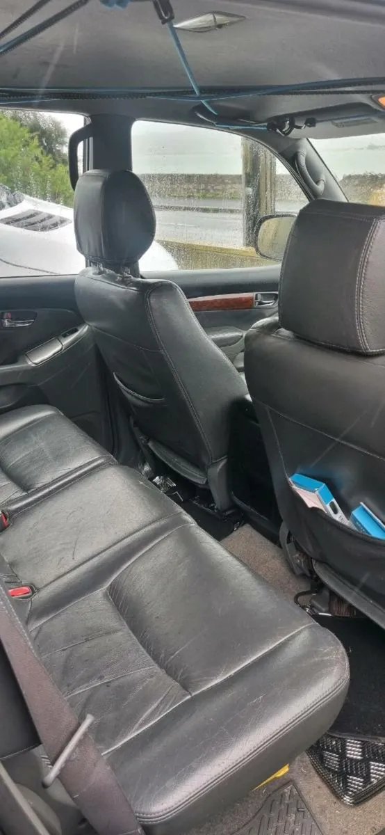 Toyota landcruiser 04 crue cab leather - Image 2