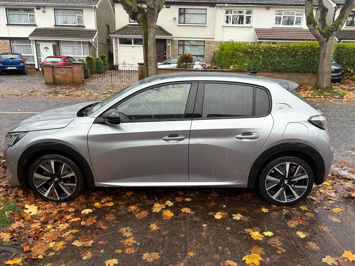Peugeot 208 GT - Image 2