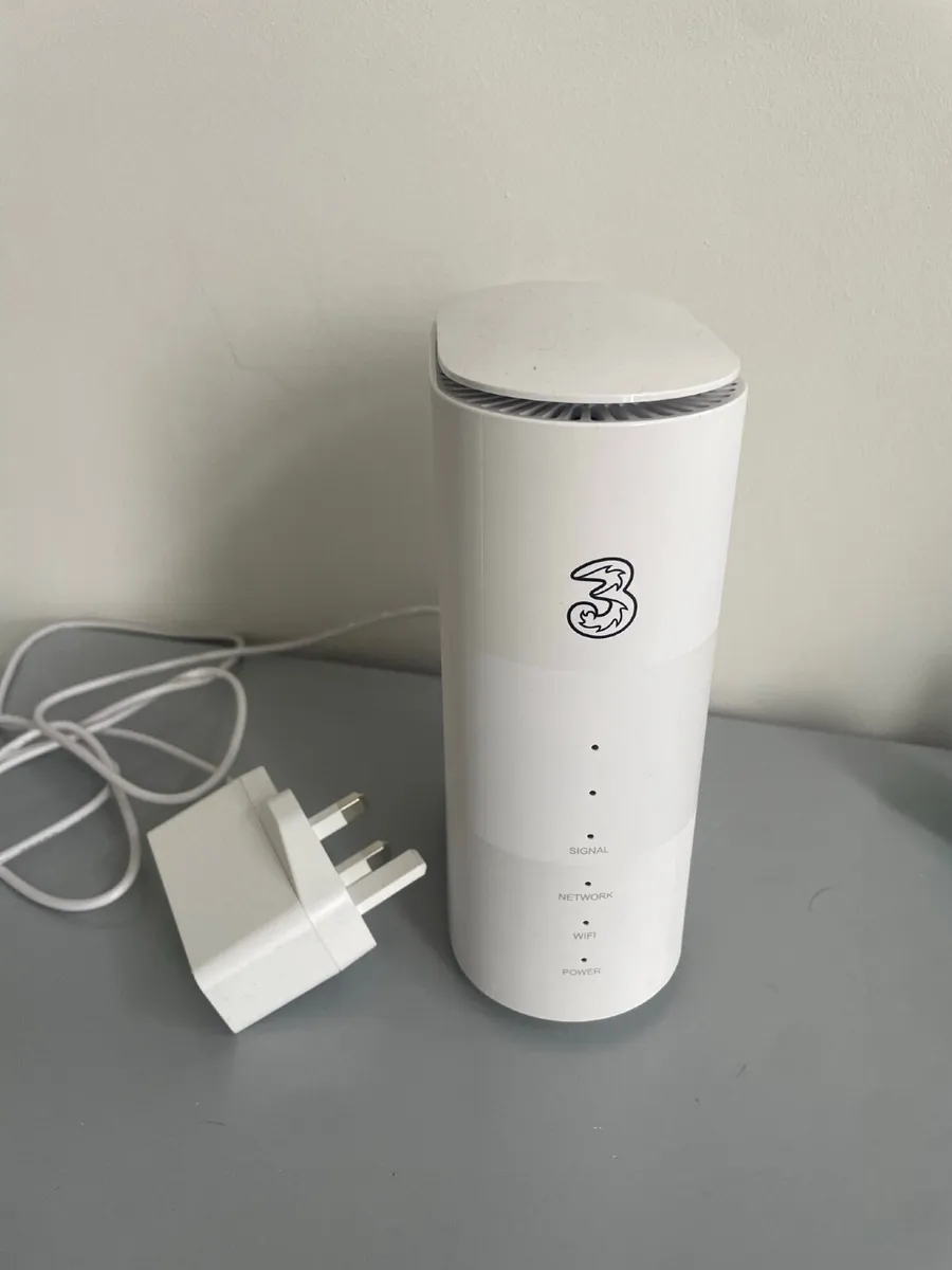 ZTE 5G Router (G5B) – Three - Image 1