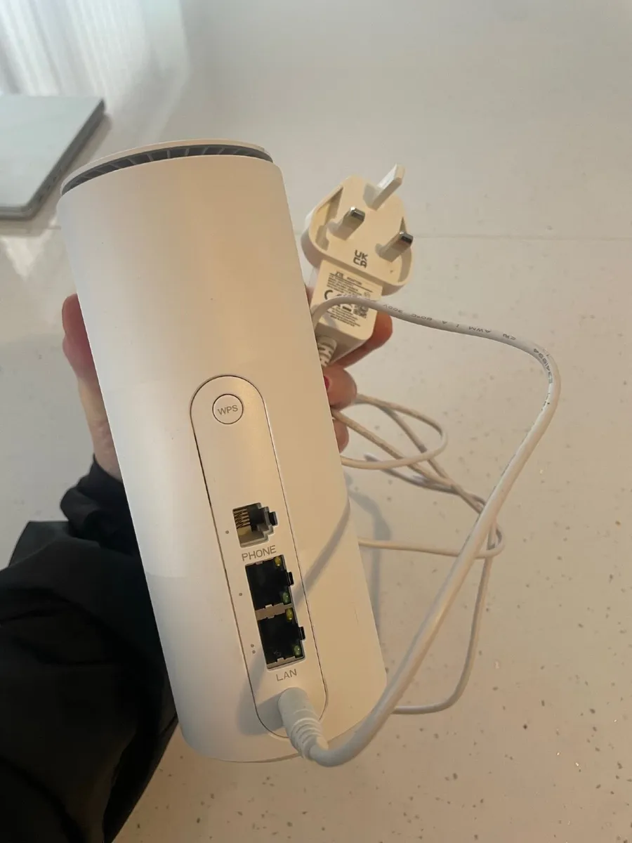 ZTE 5G Router (G5B) – Three - Image 2