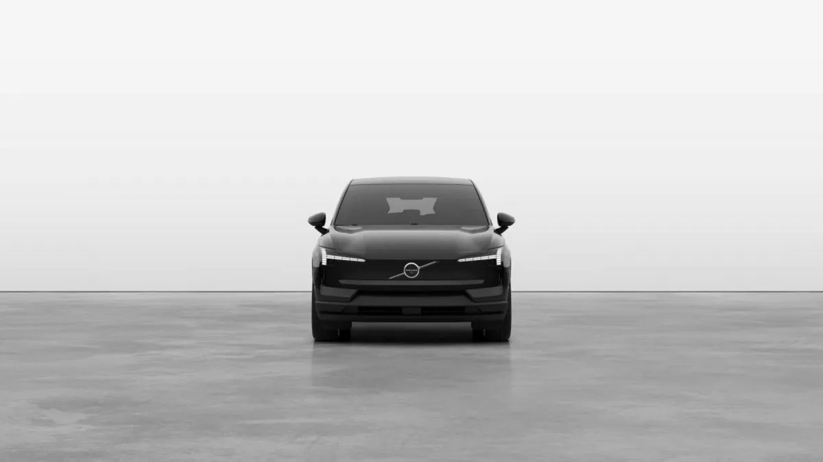 Volvo EX30 Ultra Extended Range Onyx black  with B - Image 4