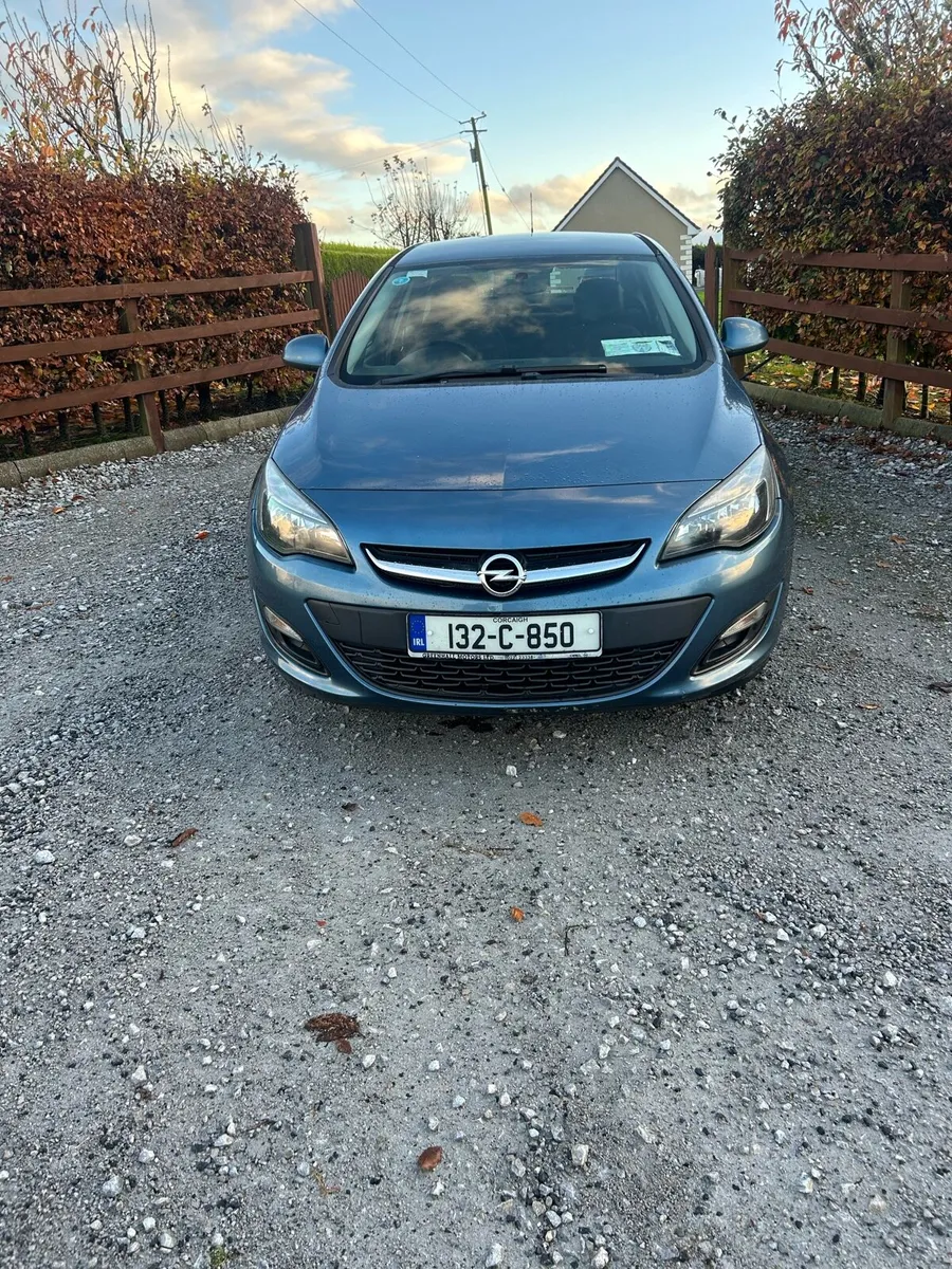 Opel Astra - Image 1