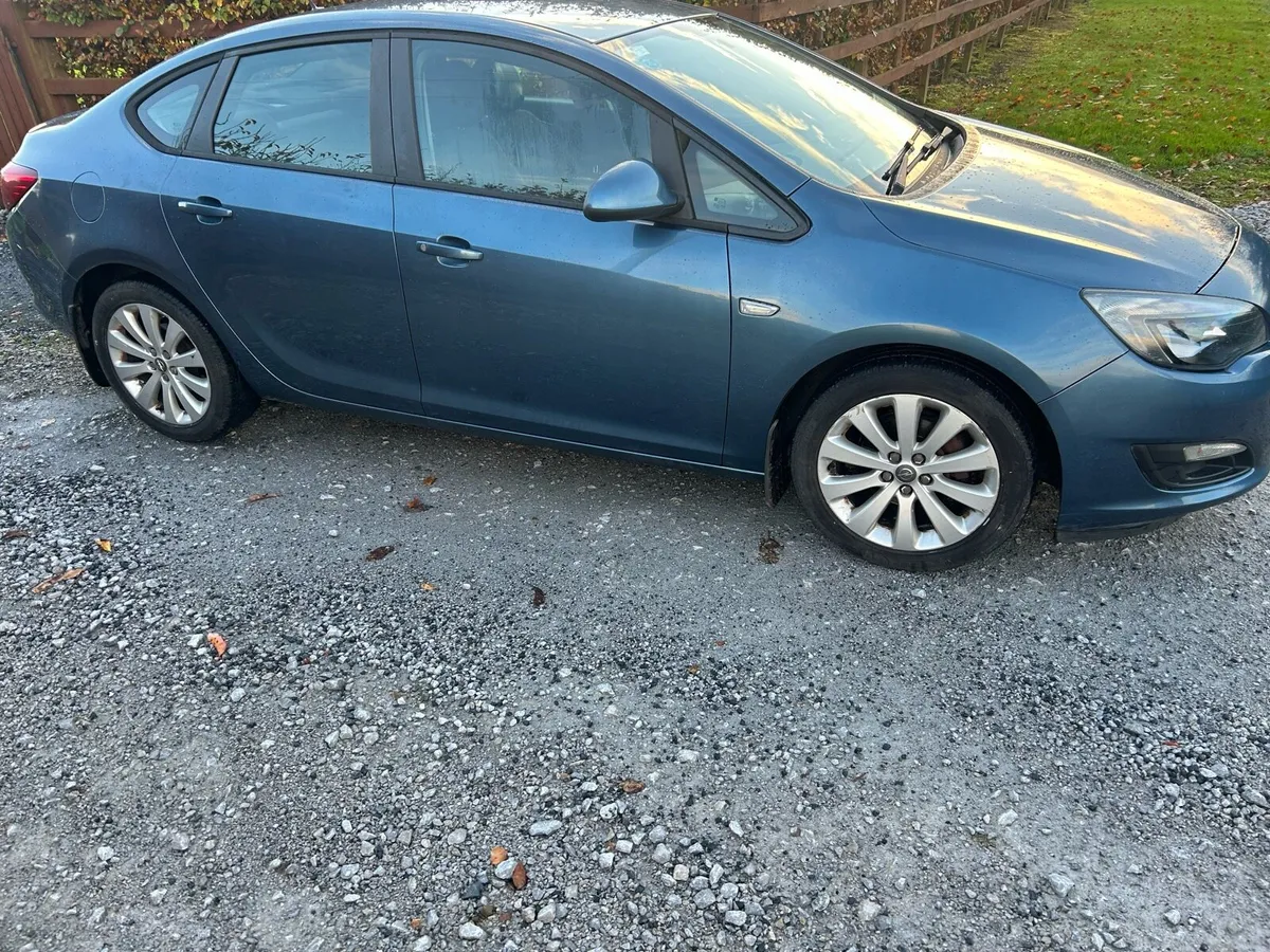 Opel Astra - Image 2