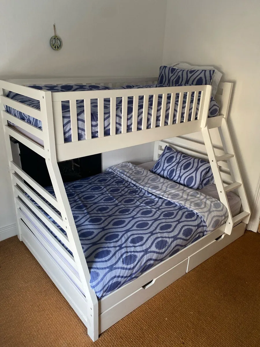Bunk beds - Image 1