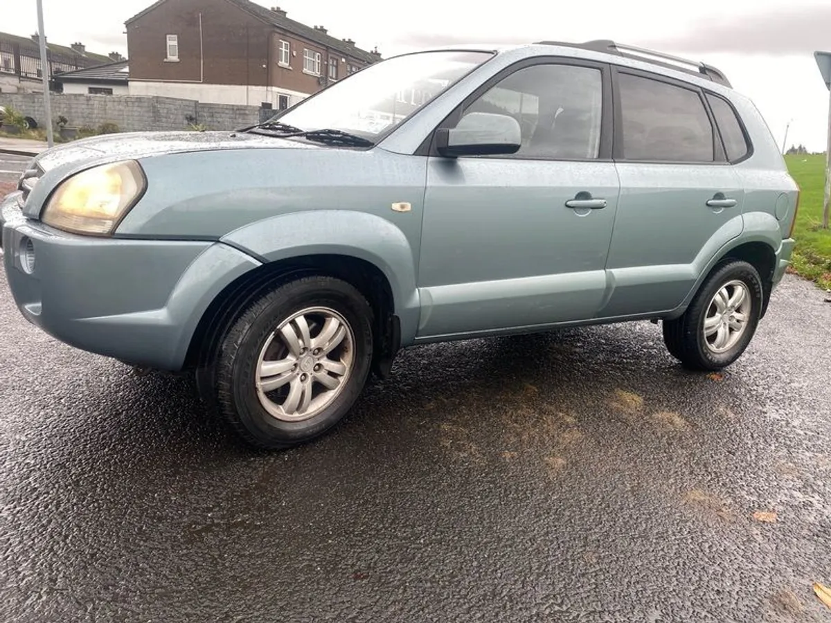 2009 Hyundai Tucson Automatic - Image 4