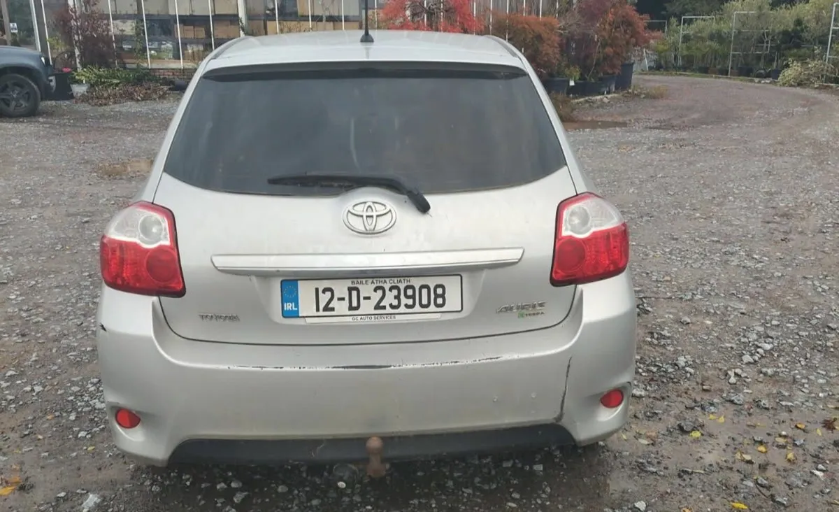 Toyota Auris 2012 - Image 3