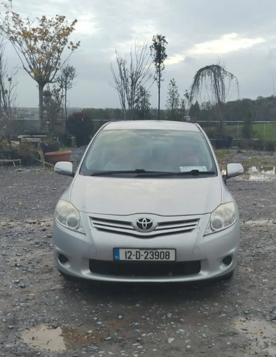 Toyota Auris 2012 - Image 1