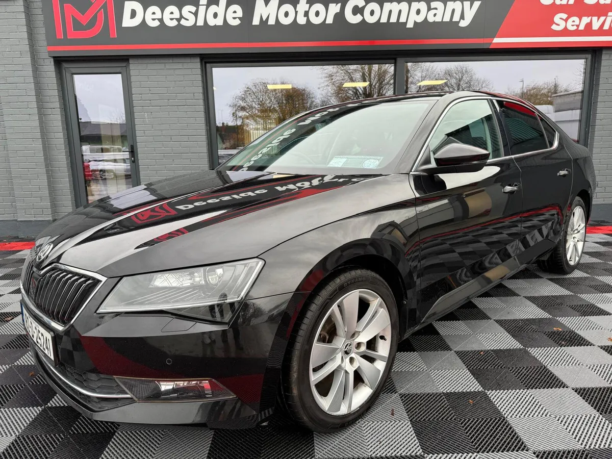 Skoda Superb 2018 SE L EXECUTIVE, Leather , Sensor - Image 2
