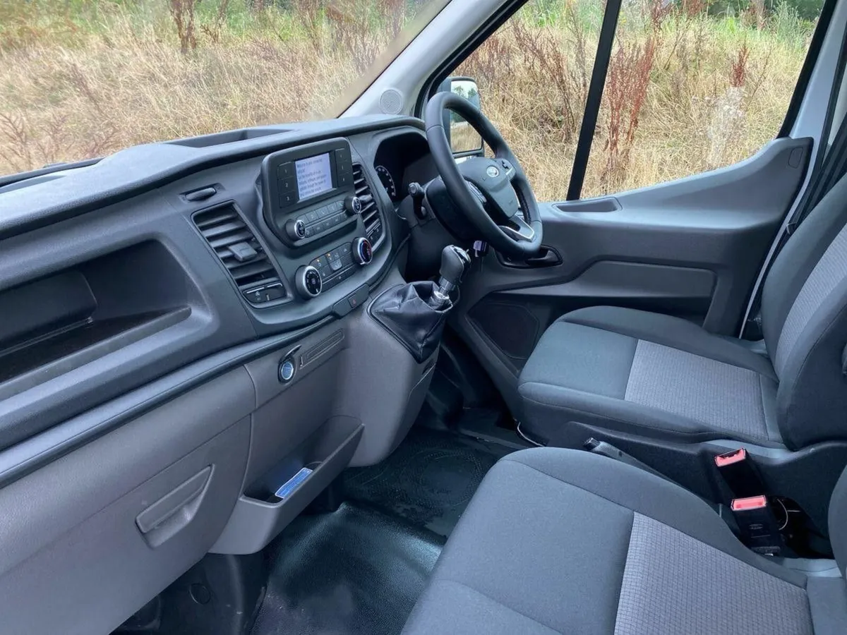 Ford Transit Transit Leader Twin Axle 350L with Hy - Image 3