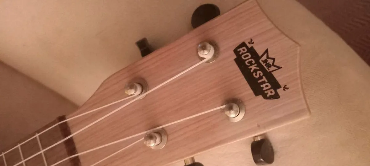 Ukelele - Image 2