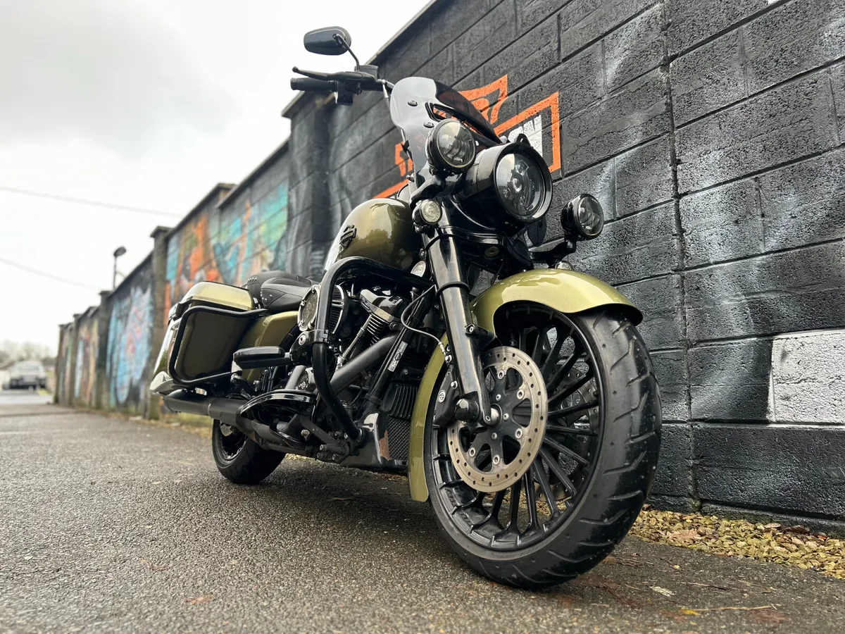 2018 HARLEY-DAVIDSON Road King Special - Image 4