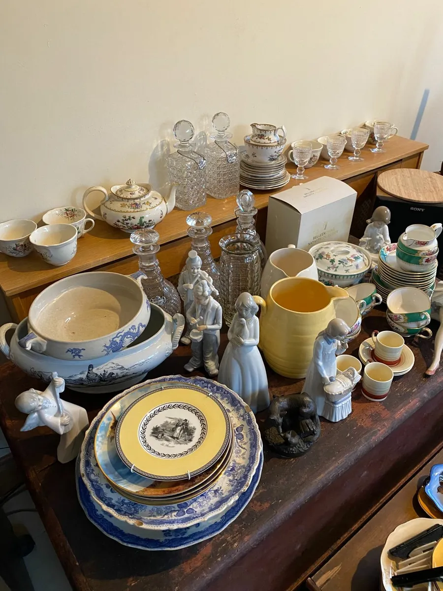 House Clearance, Royal Doulton, Waterford Crystal - Image 1
