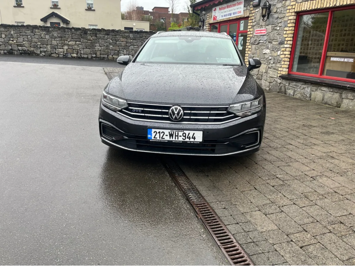 Volkswagen Passat GTE Plug In Hybrid - Image 4