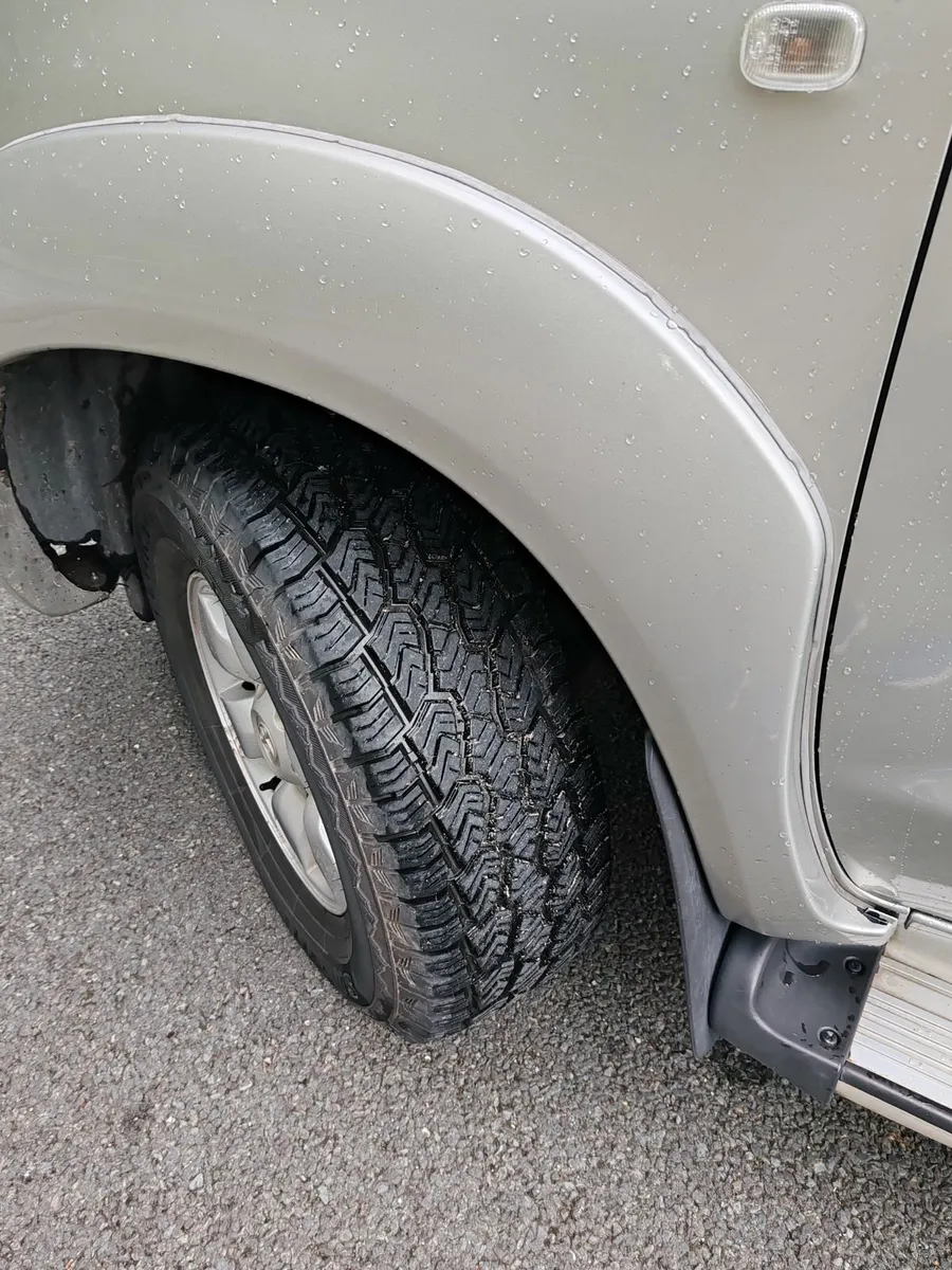 Toyota Hilux 2008 - Image 4