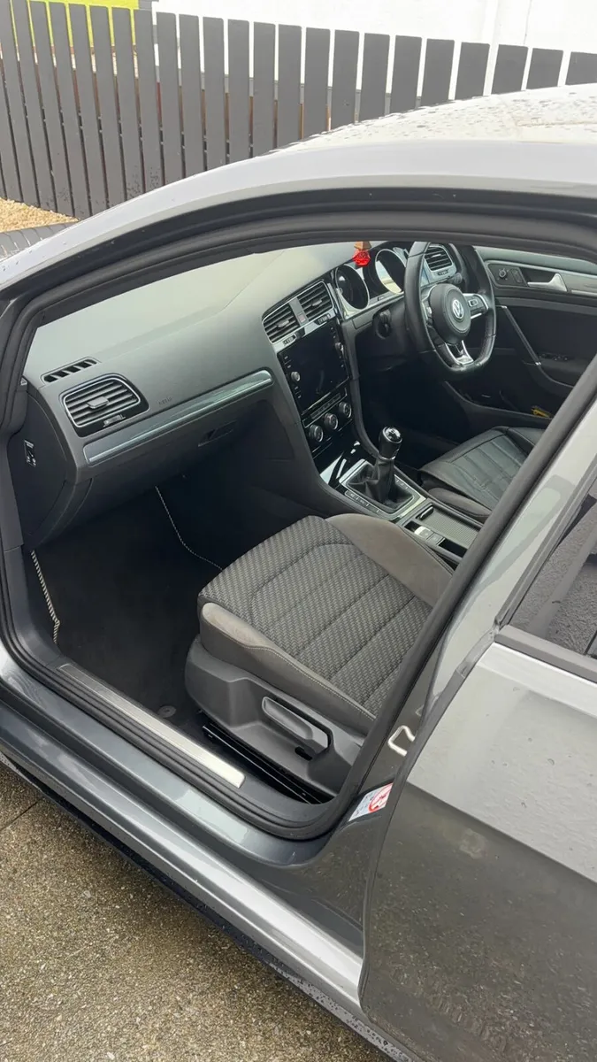 2018 Volkswagen Golf 1.5 petrol 150BHP - Image 4