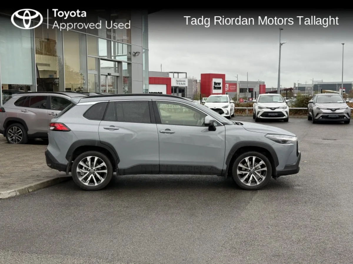 Toyota Corolla Cross 1.8 SOL*** DEMO SALE *** BIG - Image 3