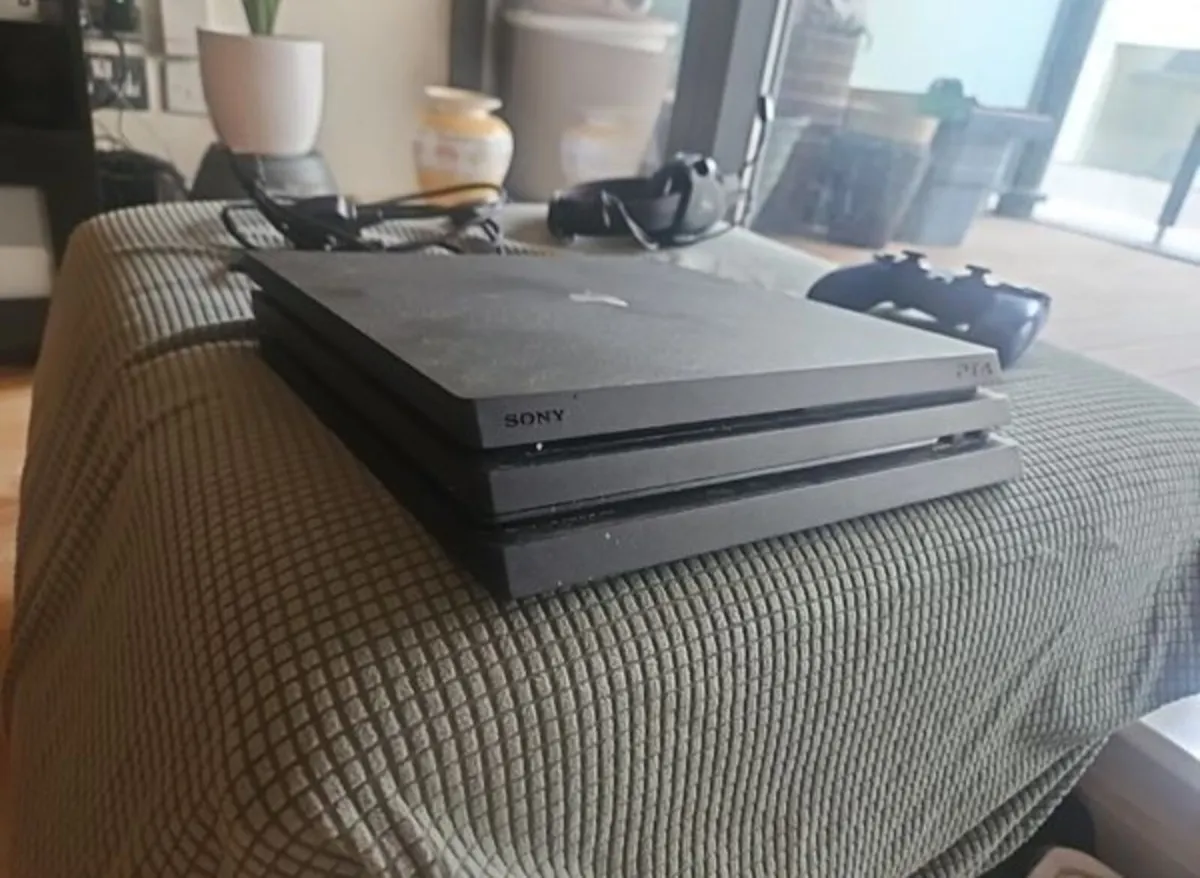 Ps4 Pro - Image 2