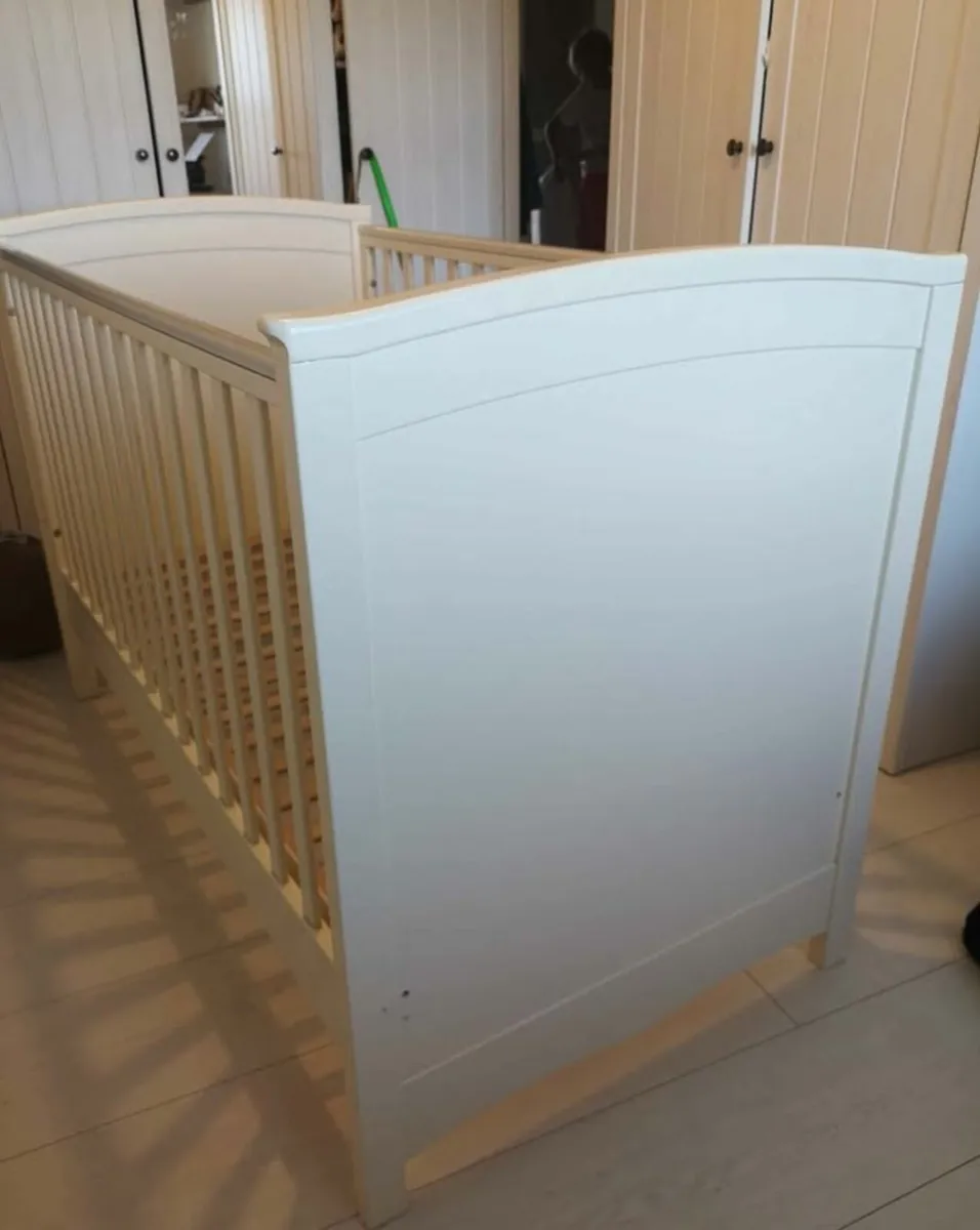 Cot bed - Free - Image 2