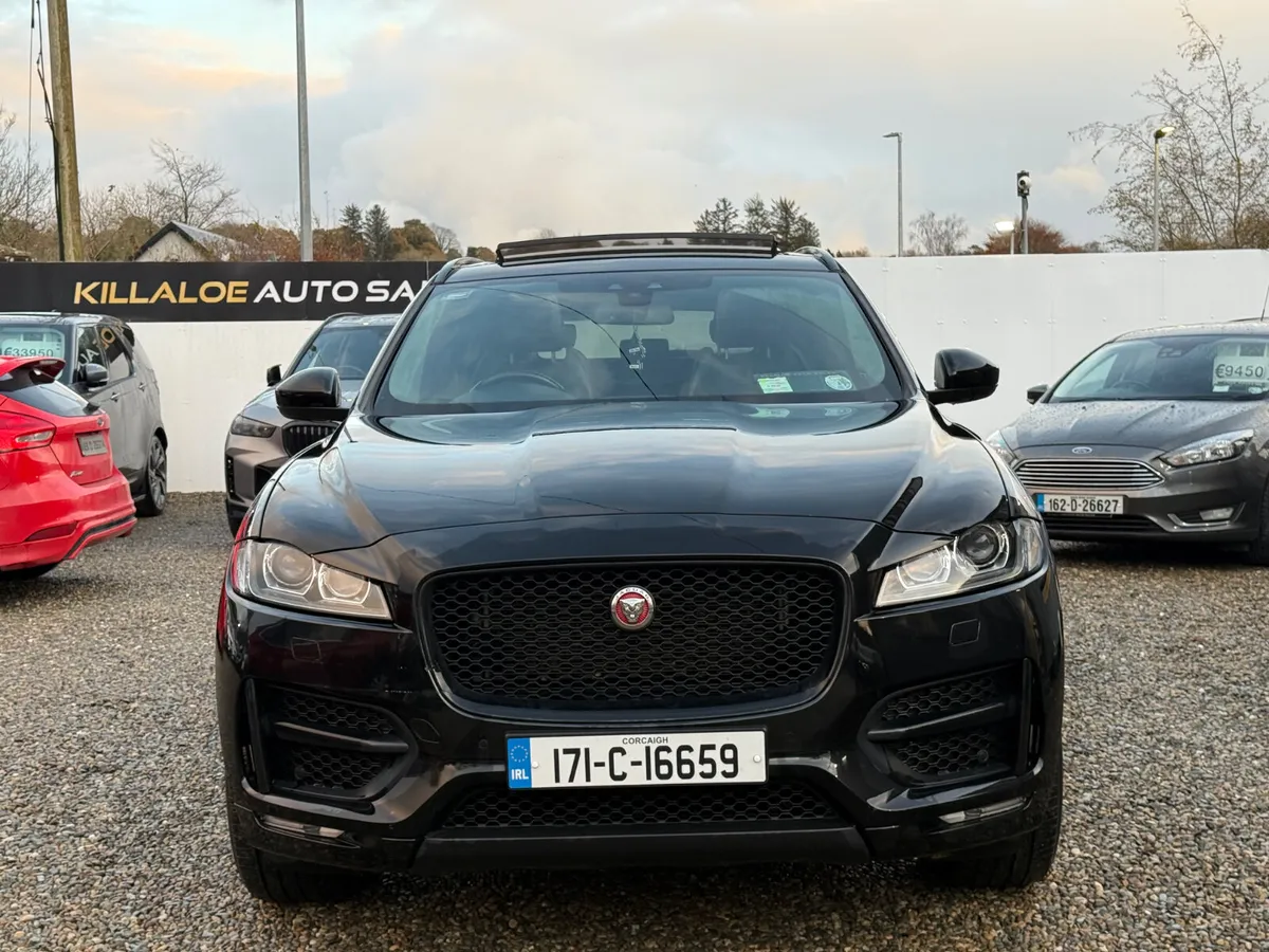 Jaguar F-Pace 2.0D Automatic - Image 2