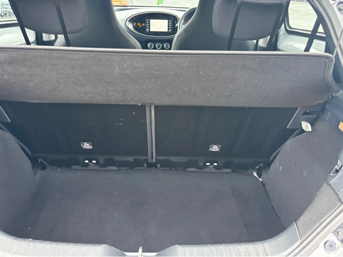 Toyota Aygo X 1.0 PULSE 4DR - Image 4