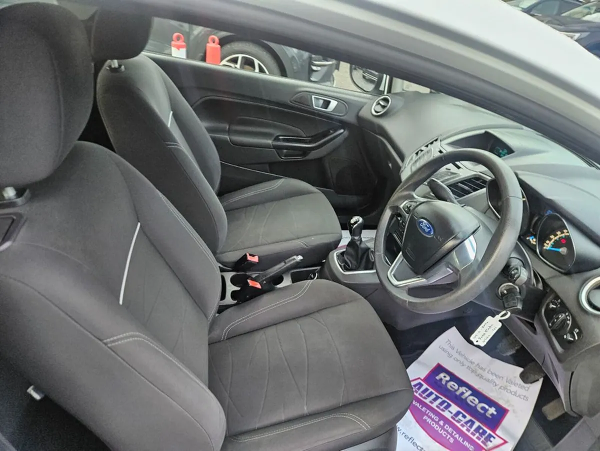 Ford Fiesta 1.25 Style 60BHP 3DR - Image 3