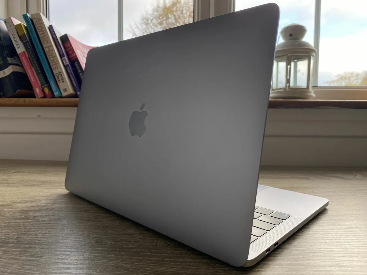 Apple MacBook Pro 13inch (2019) i5 | 8GB | 128GB - Image 3