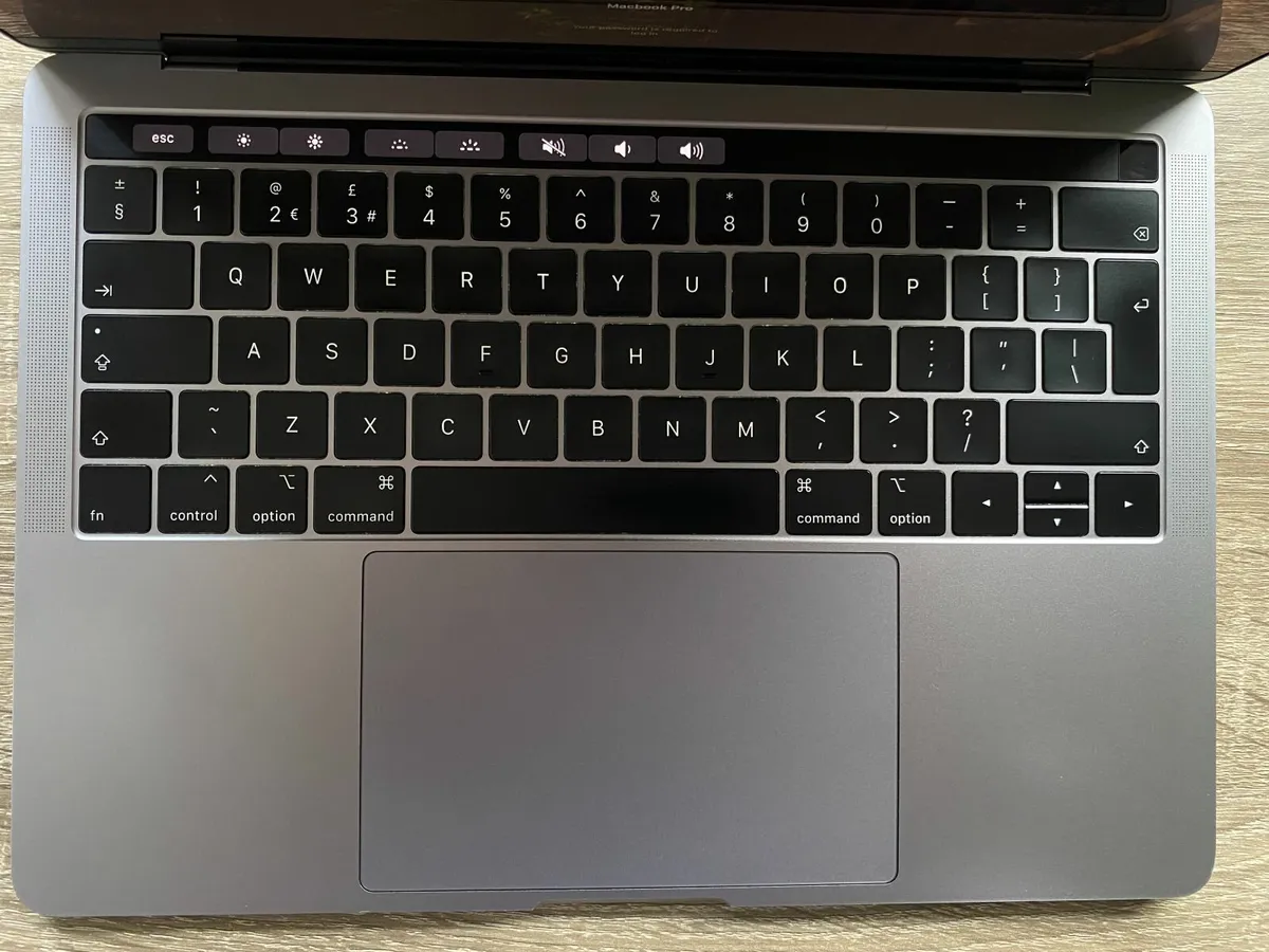 Apple MacBook Pro 13inch (2019) i5 | 8GB | 128GB - Image 4