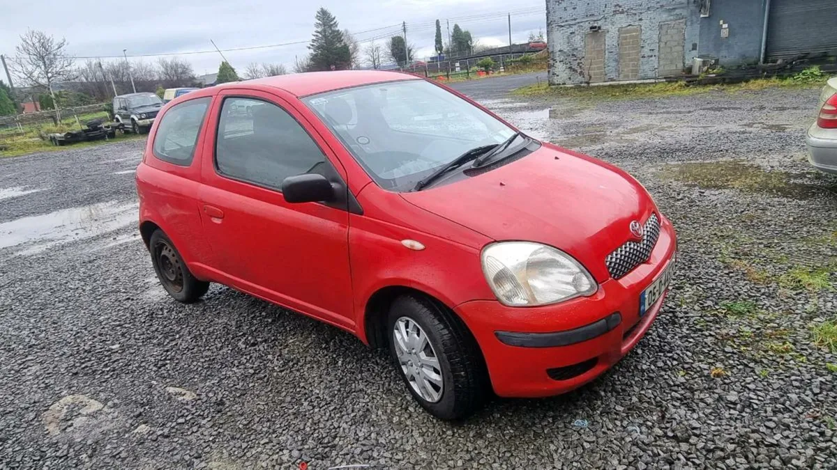 Toyota Yaris 2005 - Image 1