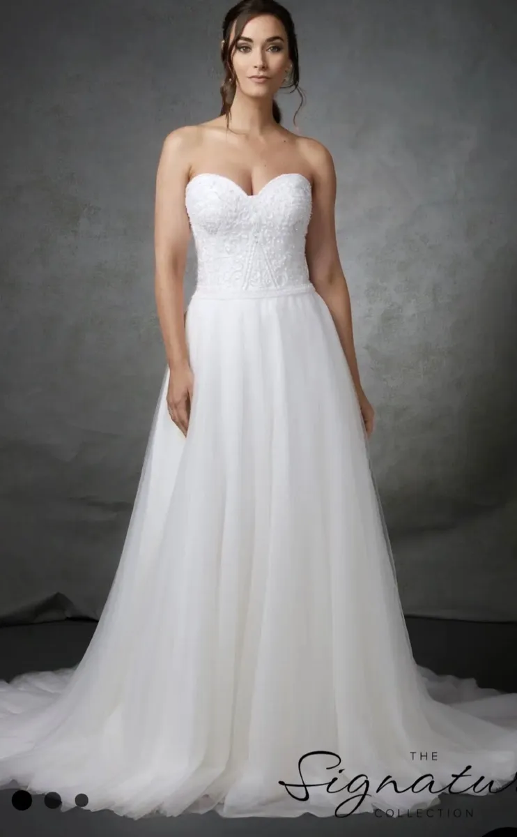 Ivory wedding dress - Image 1
