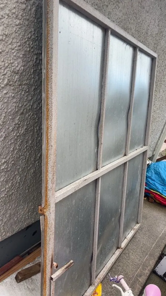 steel door - Image 2