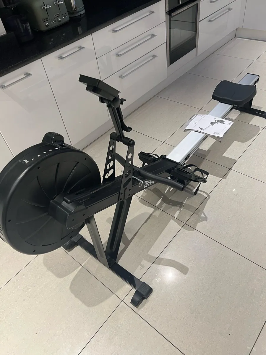 Rowing Machine - Image 1