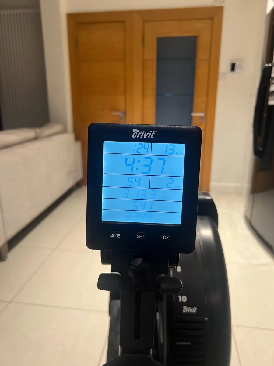 Rowing Machine - Image 4