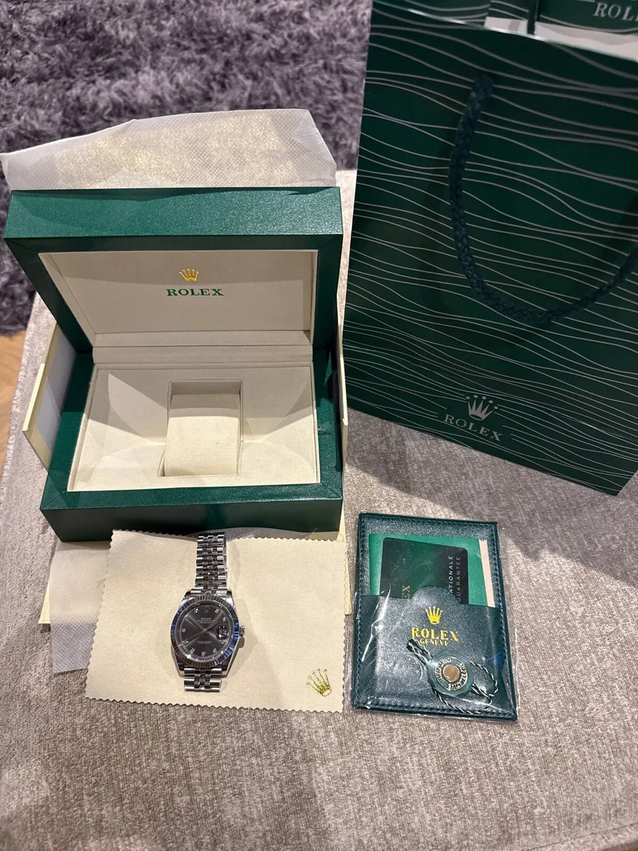 Rolex Oyster Datejust 41 1/1 Replica - Image 2