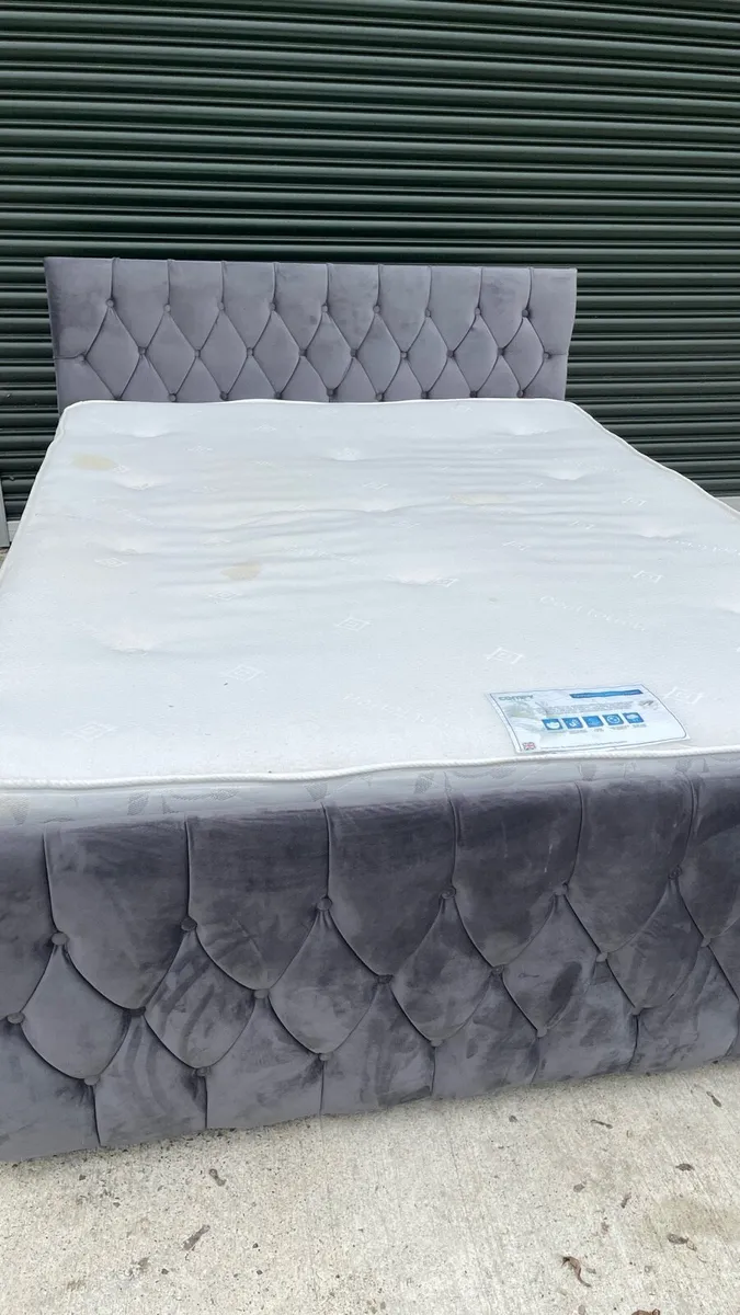 King size bed like new - Image 2