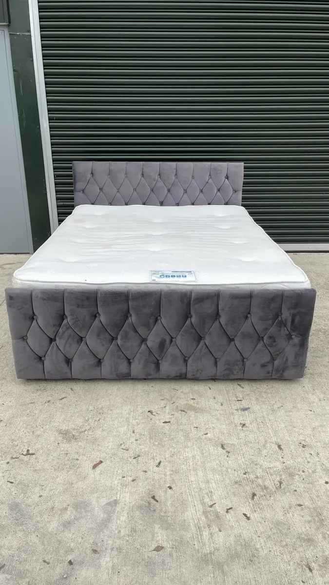 King size bed like new - Image 4