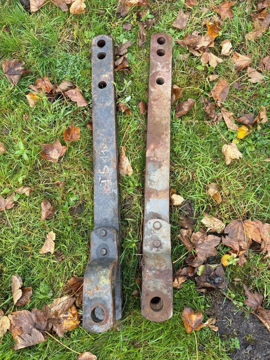 Selection of hitch for tractors - Image 1
