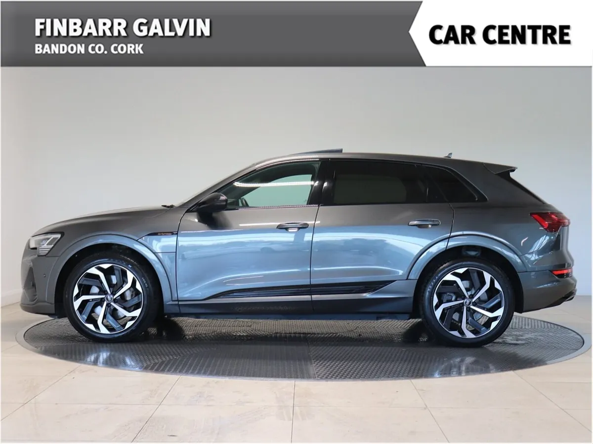 Audi e-tron 55 quattro S Line - Image 3