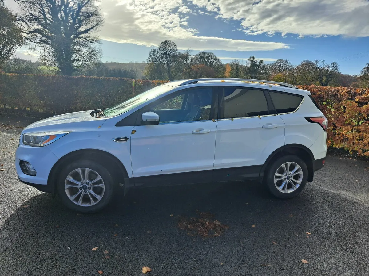 Ford Kuga 2017 - Image 2