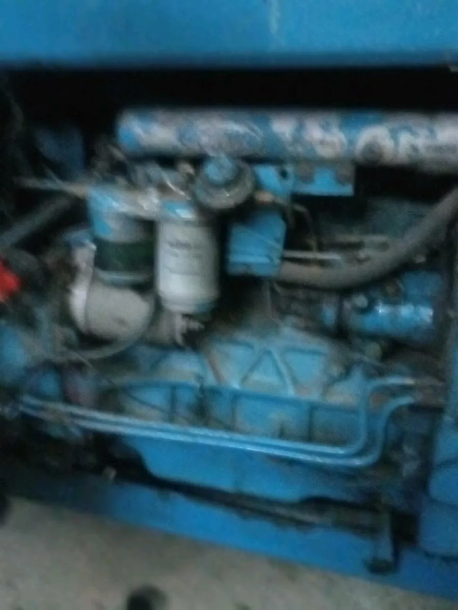 Tractor I983 Ford 7710 - Image 4