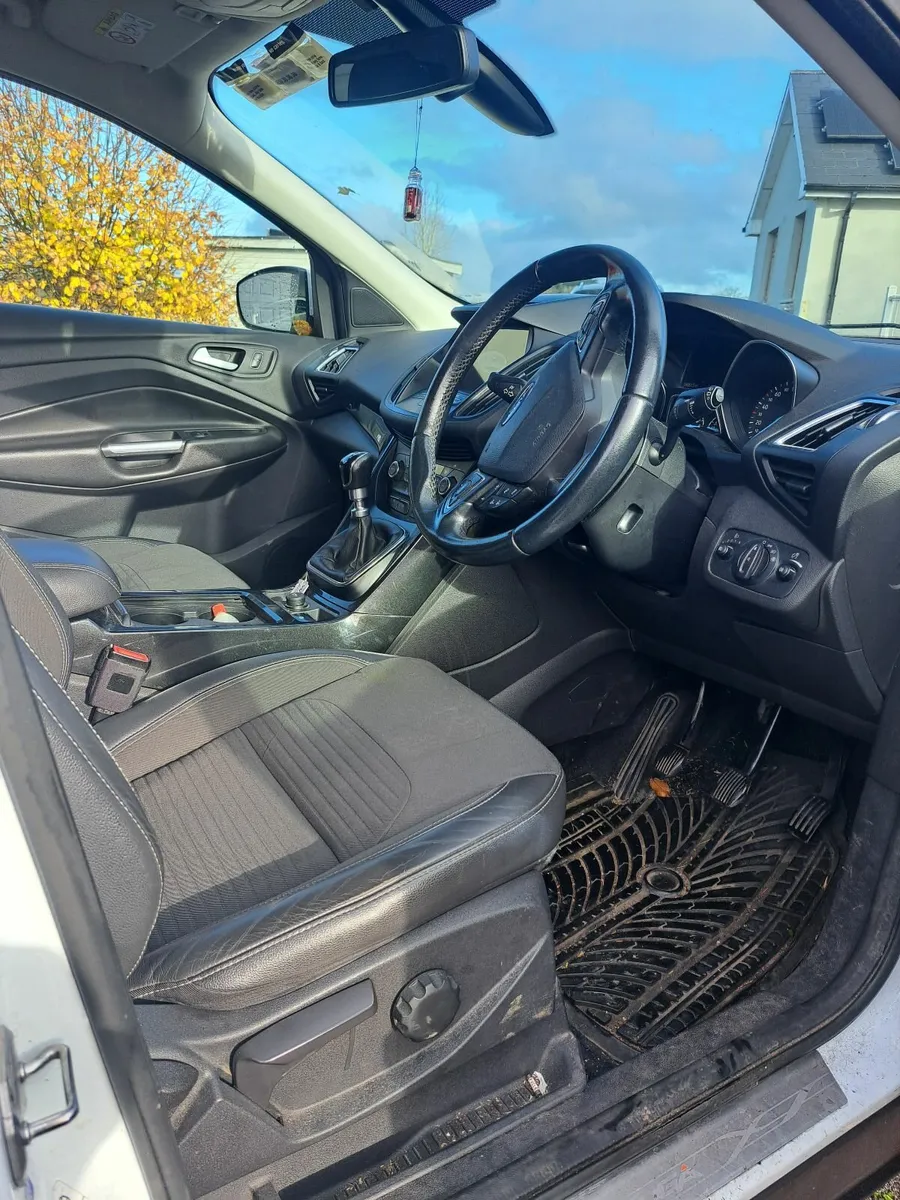 Ford Kuga 2017 - Image 4