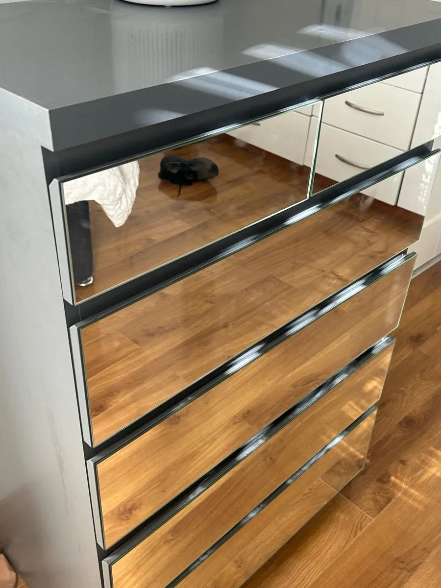 Bedroom furniture - Image 3