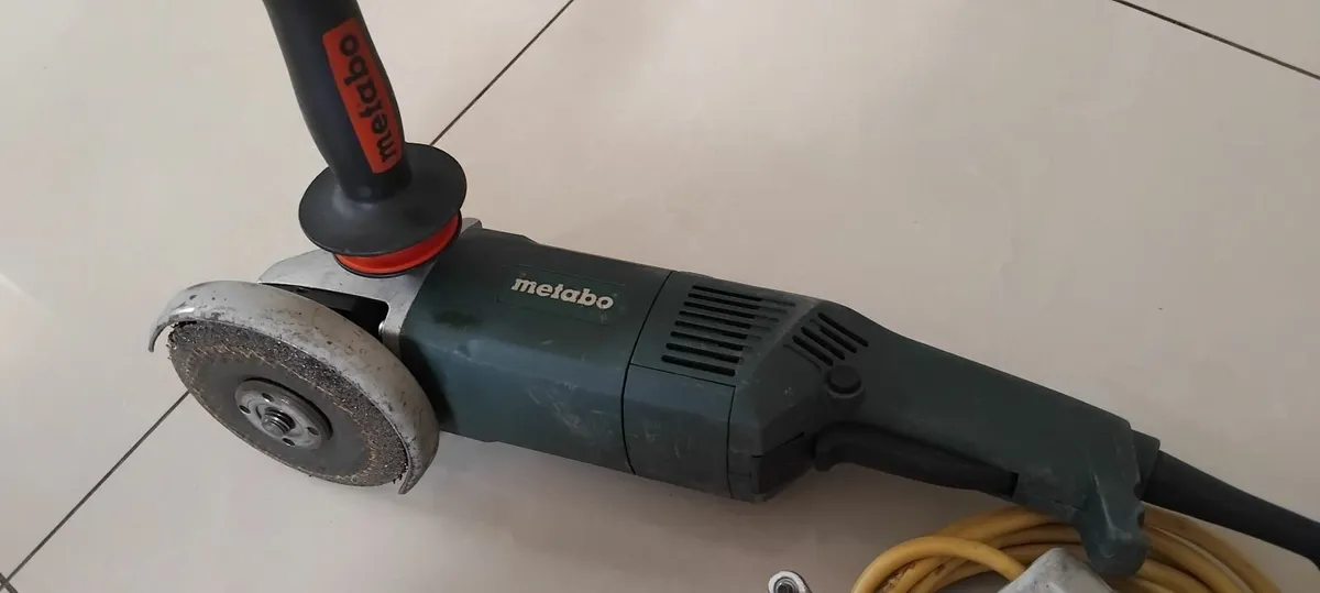Metabo WA 14-125 Ergo 125mm Grinder 110v - Image 2
