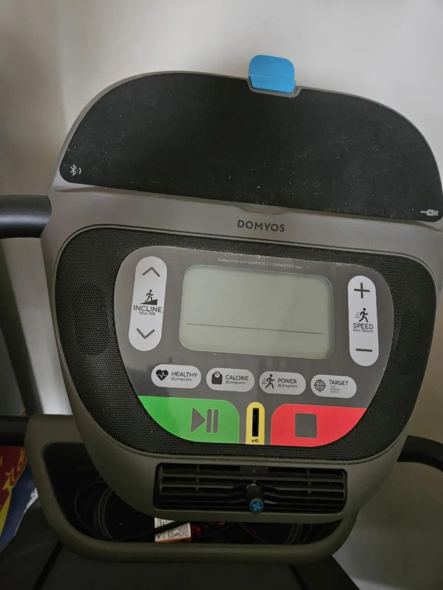 Treadmill Domyos  W900– Good Condition - Image 2