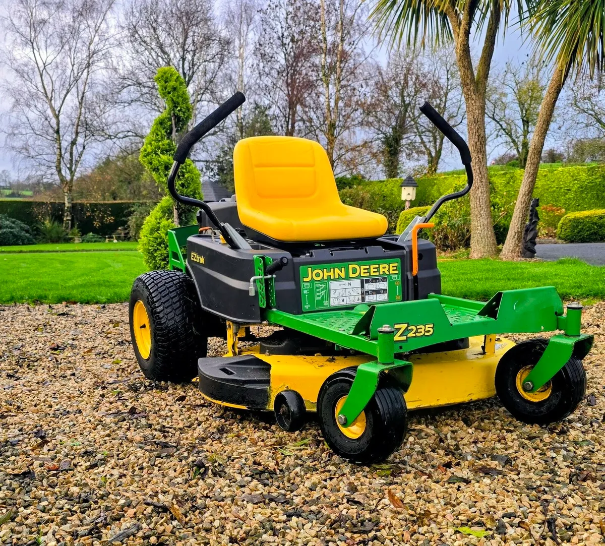 John Deere Zero Turn - Image 1