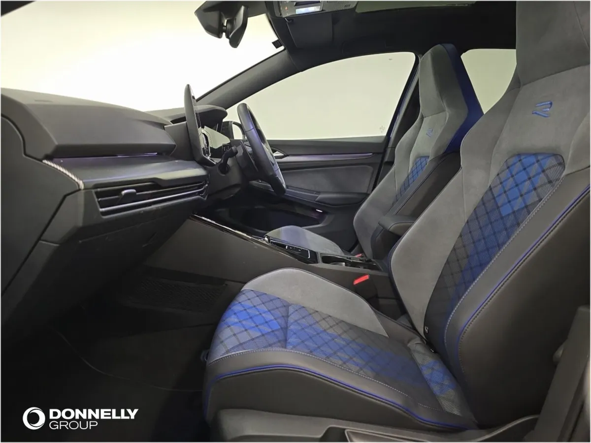 Volkswagen Golf Hatchback R Black Edition - Image 4