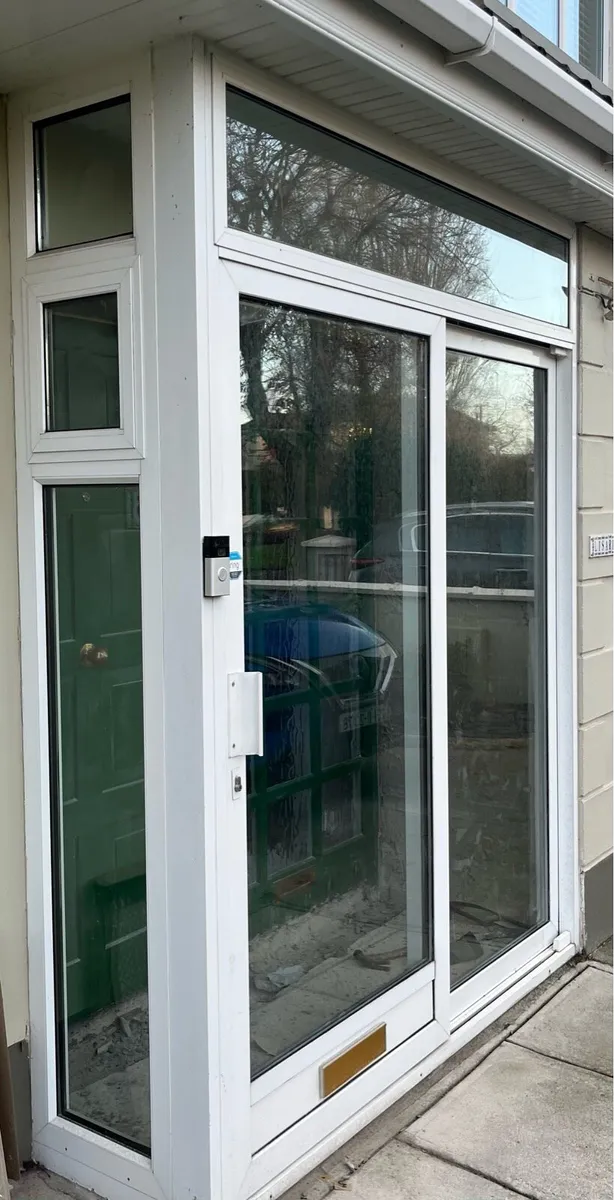 Sliding Door - Image 1