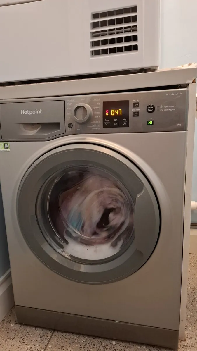 Hotpoint 8kg washing machine €150 - Image 1